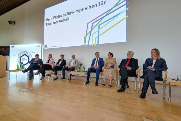 Sachsen-Anhalt, IHK-Wahldialog in Halle an der Saale