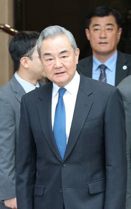 Seoul, Wang Yi zu Gast in Südkorea