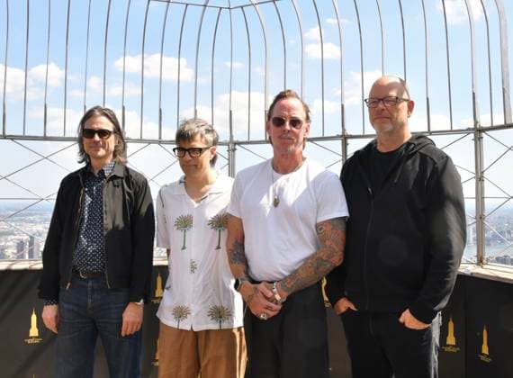 Celebrity, Weezer besuchen das Empire State Building in New York
