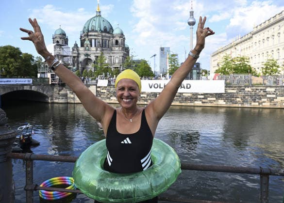 Berlin, Schwimm-Demonstration gegen das Badeverbot in der Spree