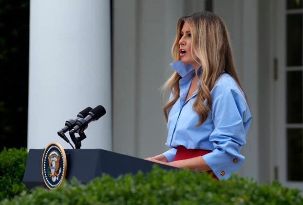 USA, Melania und Donald Trump geben IndyCar-Partnerschaft mit Fostering the Future bekannt in Washington DC