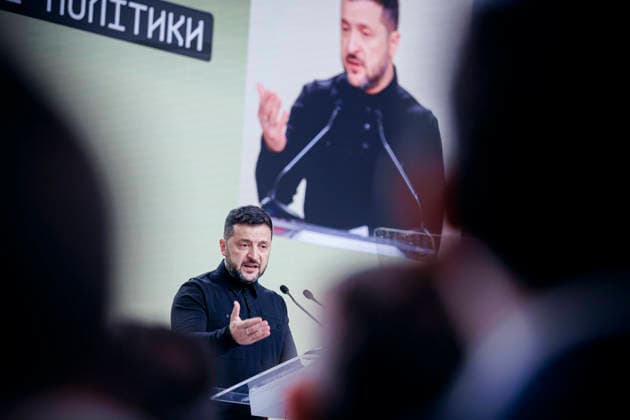 Ukraine, Wolodymyr Selenskyj bei internationalem Veteranenforum in Kyjiw