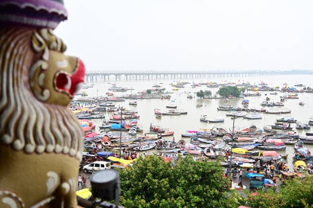 Indien: Hochwasser am Sangam in Prayagraj nach Anschwellen von Ganga und Yamuna