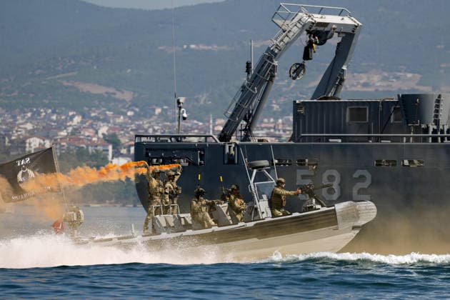 Türkei: Militärshow bei TEKNOFEST Blue Homeland in Kocaeli
