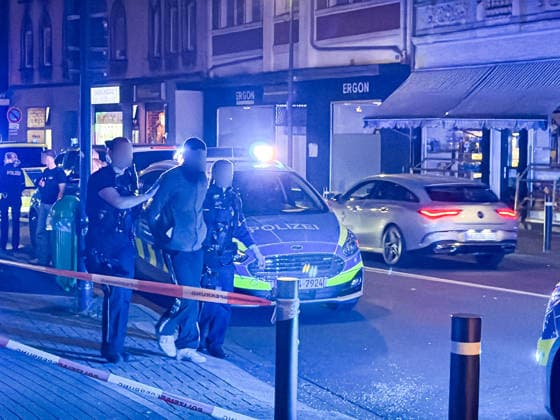 NRW, Polizeieinsatz nach Schüssen in Cafe in Herten