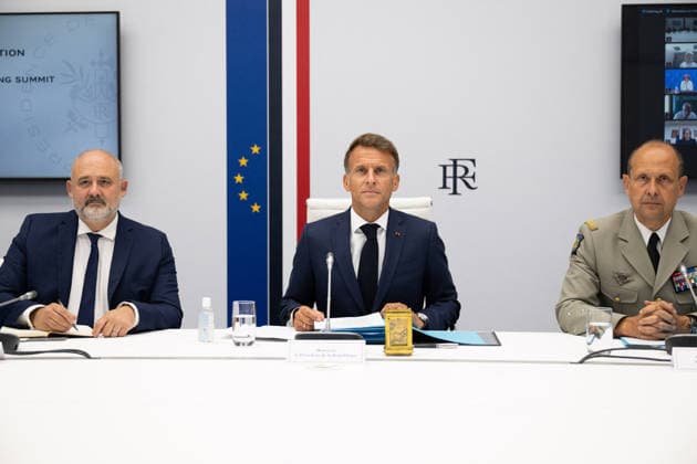Frankreich, Emmanuel Macron bei Treffen der Coalition of the Willing in Paris