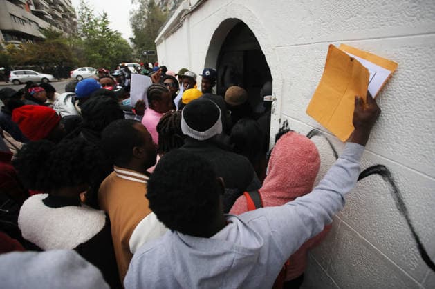 Chile, Warteschlangen vor der haitianischen Botschaft in Santiago