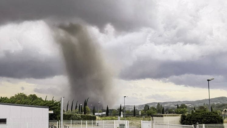 Frankreich, Tornado in Cepie, Aude