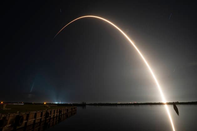 USA, Start einer SpaceX Falcon 9 Rakete von Cape Canaveral in Florida