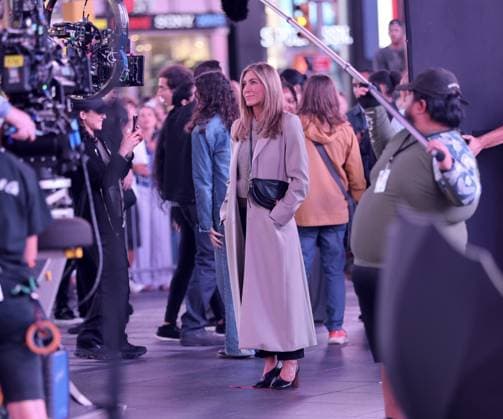 Celebrity, Jennifer Aniston bei Dreharbeiten für The Morning Show in New York