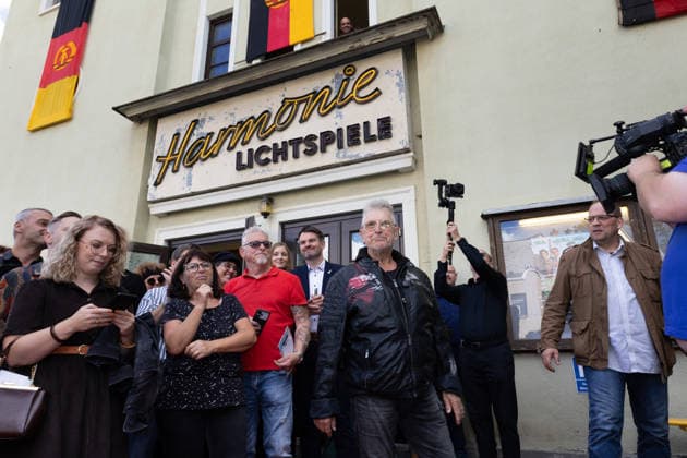 Film, Maske auf Genossen Premiere in Markneukirchen
