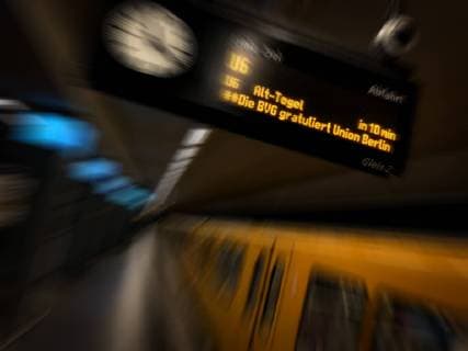 Berlin, BVG gratuliert Union Berlin zum Aufstieg in die Fußballbundesliga