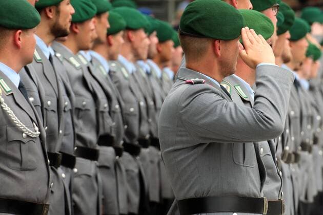 Coronavirus, Bundeswehr mobilisiert 15.000 Soldaten