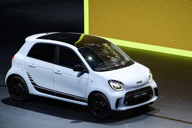 Fahrzeuge, E-Autos, Smart forfour