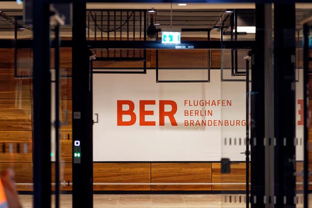 Drohende Insolvenz beim Flughafen BER, Archivbilder