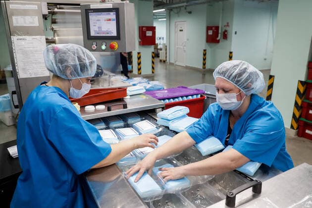 Coronavirus in Russland, Produktion von Atemschutzmasken in Nowosibirsk