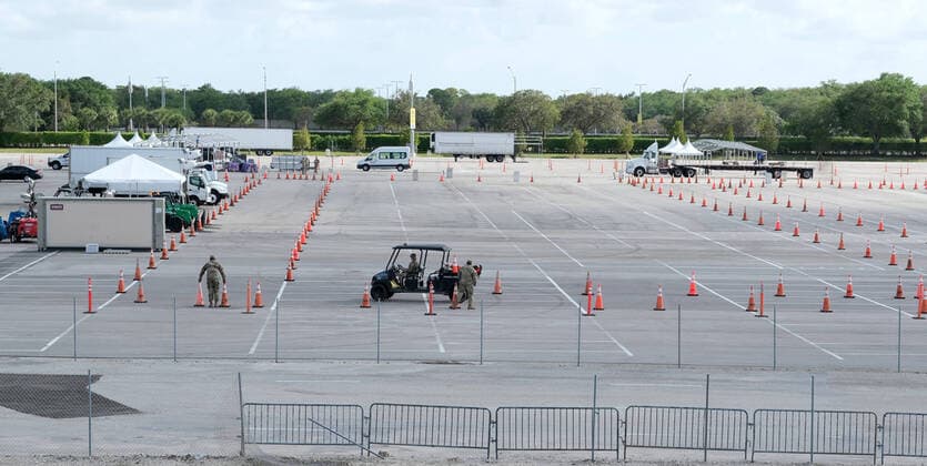 Coronavirus in den USA, Aufbau einer Teststation in Florida