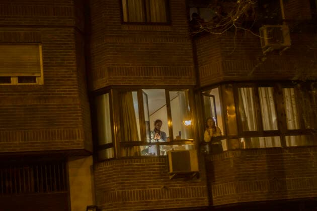 Coronavirus in Spanien, Applaus für Mediziner und Pflegekräfte in Madrid