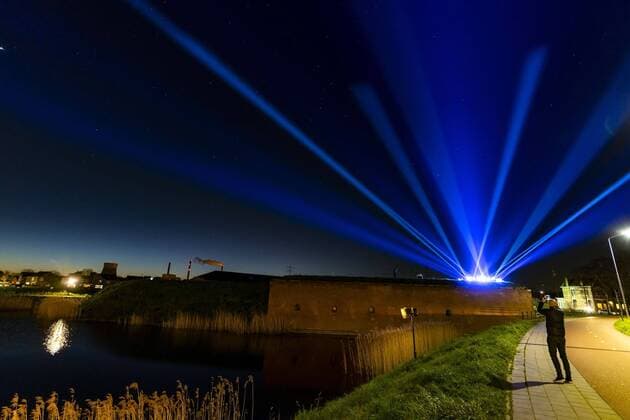 Coronavirus in den Niederlanden, Light the Sky Lichtershow