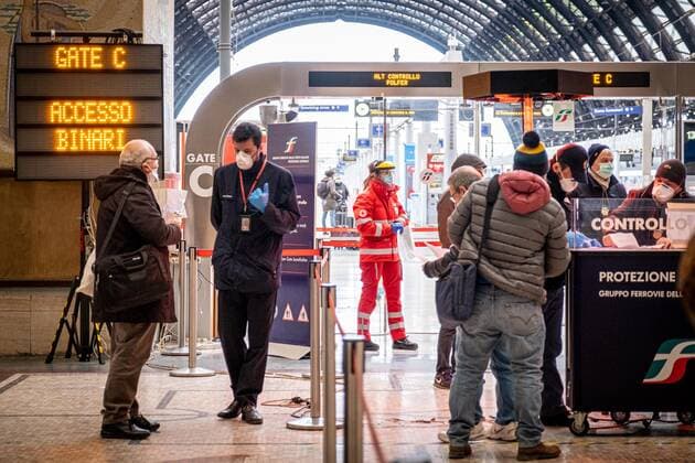 Coronavirus in Italien, Kontrollen am Hauptbahnhof in Mailand