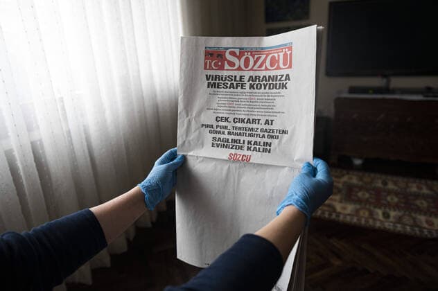 Coronavirus in der Türkei, Tageszeitung Sözcü mit weißen Seiten