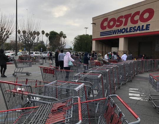 Coronavirus in den USA, Costco Supermarkt öffnet früher für Senioren