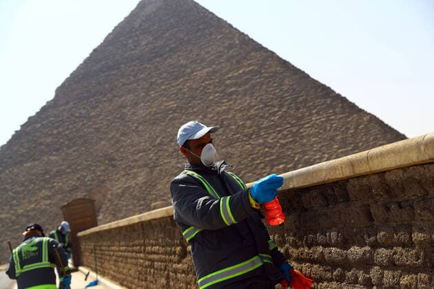 Coronavirus in Ägypten, Desinfektionsarbeiten an den Pyramiden von Gizeh