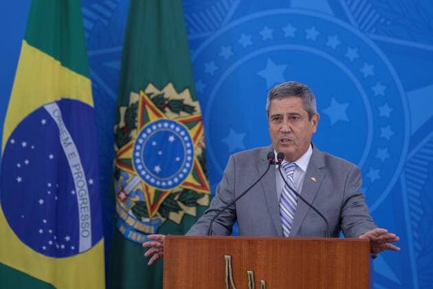 Coronavirus in Brasilien, Walter Souza Braga Netto Pressekonferenz in Brasilia