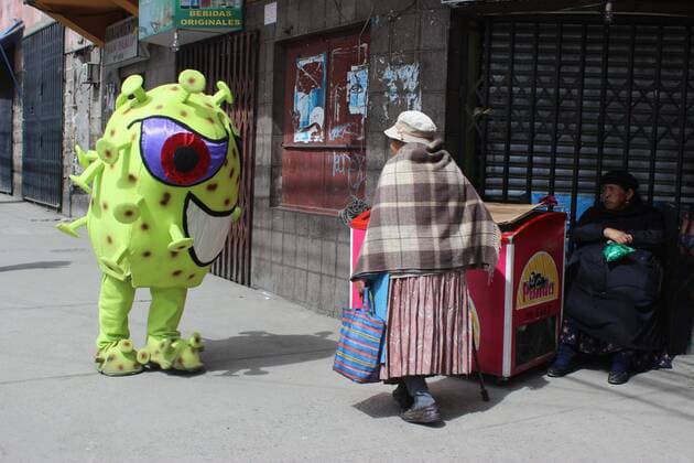 Coronavirus in Bolivien, Corona-Puppen in La Paz