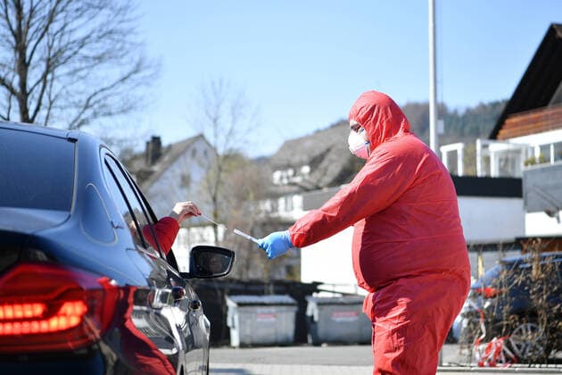 Coronavirus, Test-Drive-In in Lennestadt
