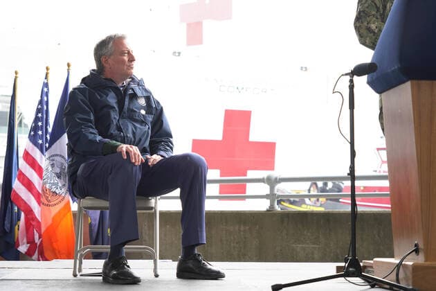 Coronavirus in den USA, Bill de Blasio begrüßt USNS Comfort in New York