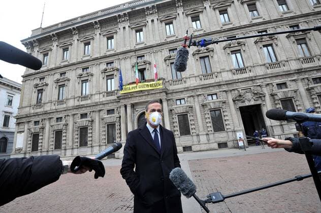 Coronavirus in Italien, Mailand, Schweigeminute für die Opfer mit Bürgermeister Giuseppe Sala