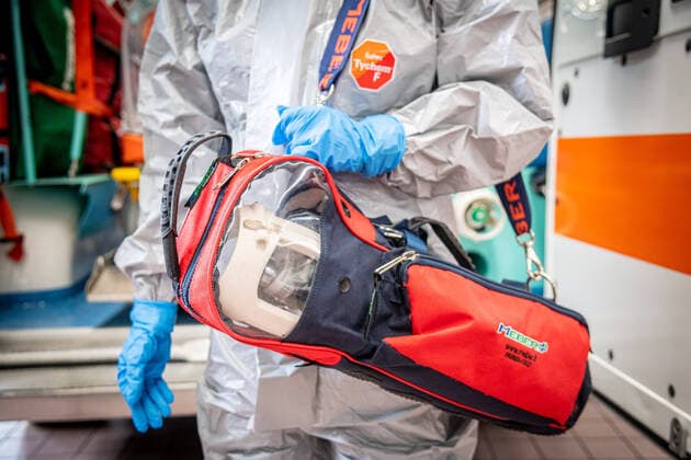 Coronavirus in Italien, Mailand, Notfall-Sauerstoff in Krankenwagen