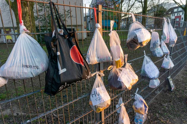 Coronavirus, Gabenzaun für Spenden in Essen