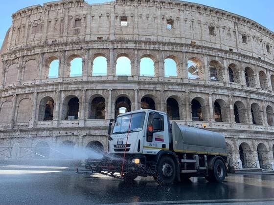 Coronavirus in Italien, Desinfektionsarbeiten in Rom