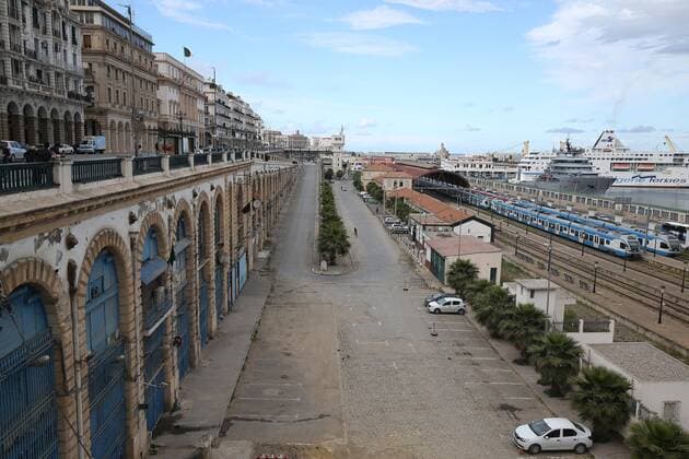 Coronavirus in Algerien, Verwaiste Straßen in Algier
