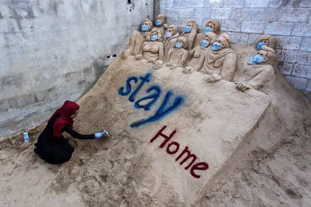 Coronavirus im Gazastreifen, Stay Home Sandskulptur von Rana El Ramlawi