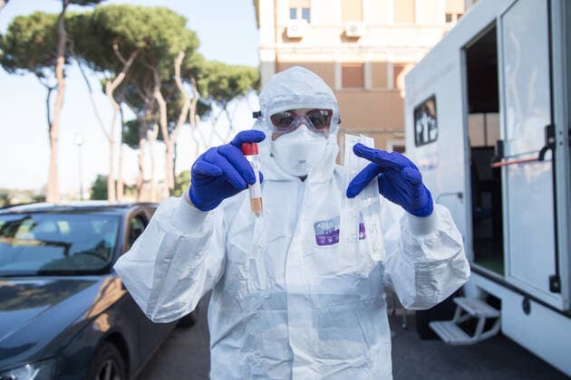 Coronavirus in Italien, Drive-In Teststation in Rom