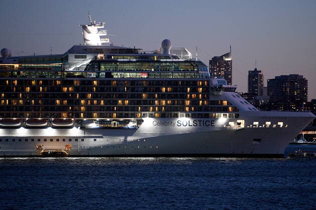 Coronavirus in Australien, Kreuzfahrtschiff Celebrity Solstice im Hafen von Sydney