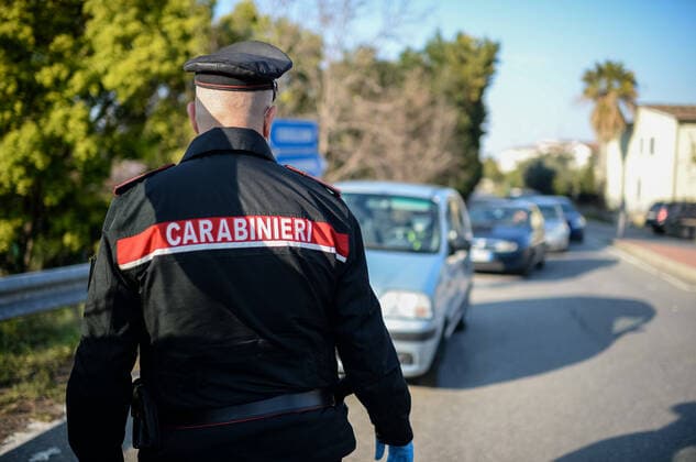 Coronavirus in Italien, Carabinieri überwachen Ausgangssperre in Corigliano-Rossano