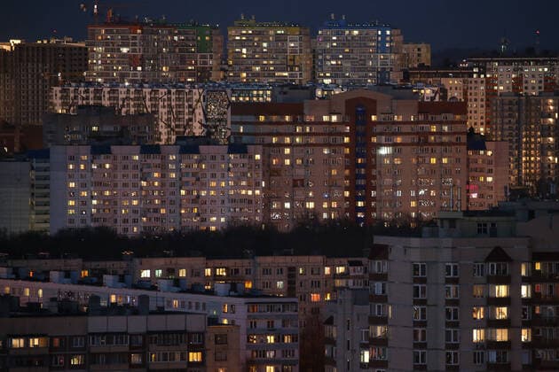 Coronavirus in Russland, Menschen in häuslicher Isolation in St. Petersburg