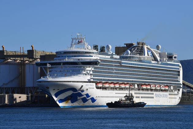 Coronavirus in Australien, Kreuzfahrtschiff Ruby Princess legt in Wollongong an
