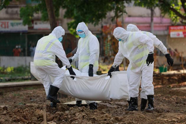 Coronavirus in Bangladesch, Beerdigung eines Todesopfers in Dhaka
