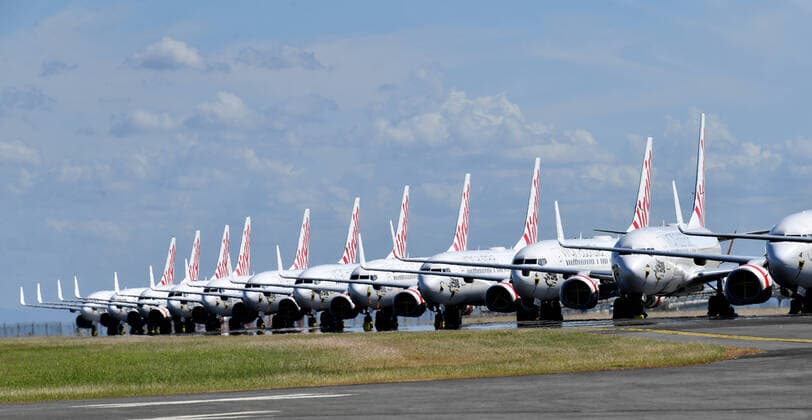 Coronavirus in Australien, Flugzeuge Parken auf dem Flughafen in Brisbane