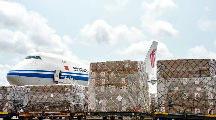 Coronavirus, China liefert Medizinische Hilfslieferung an 18 Afrikanische Staaten nach Accra, Ghana