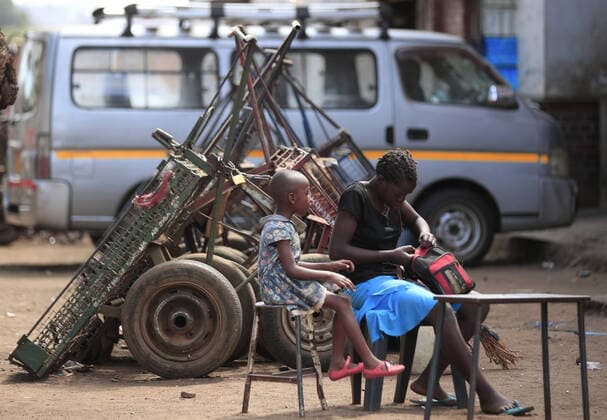 Coronavirus in Simbabwe, Impressionen aus Harare