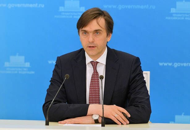 Coronavirus in Russland, Pressekonferenz mit Bildungsminister Sergej Krawtsow