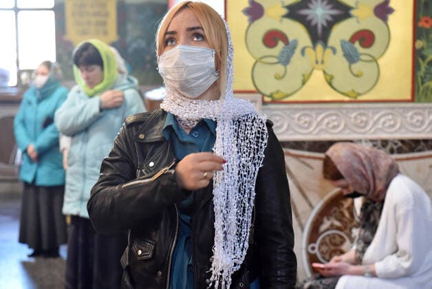 Coronavirus in Russland, orthodoxe Christen feiern Messe in Pjatigorsk