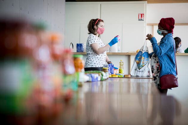 Coronavirus in Frankreich, Kostenlose Lebensmittelausgabe für Studenten in Straßburg