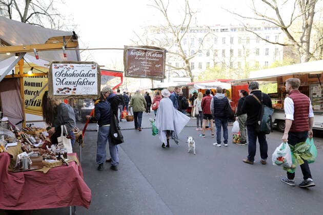 Coronavirus in Berlin, Wochenmarkt am Kollwitzplatz